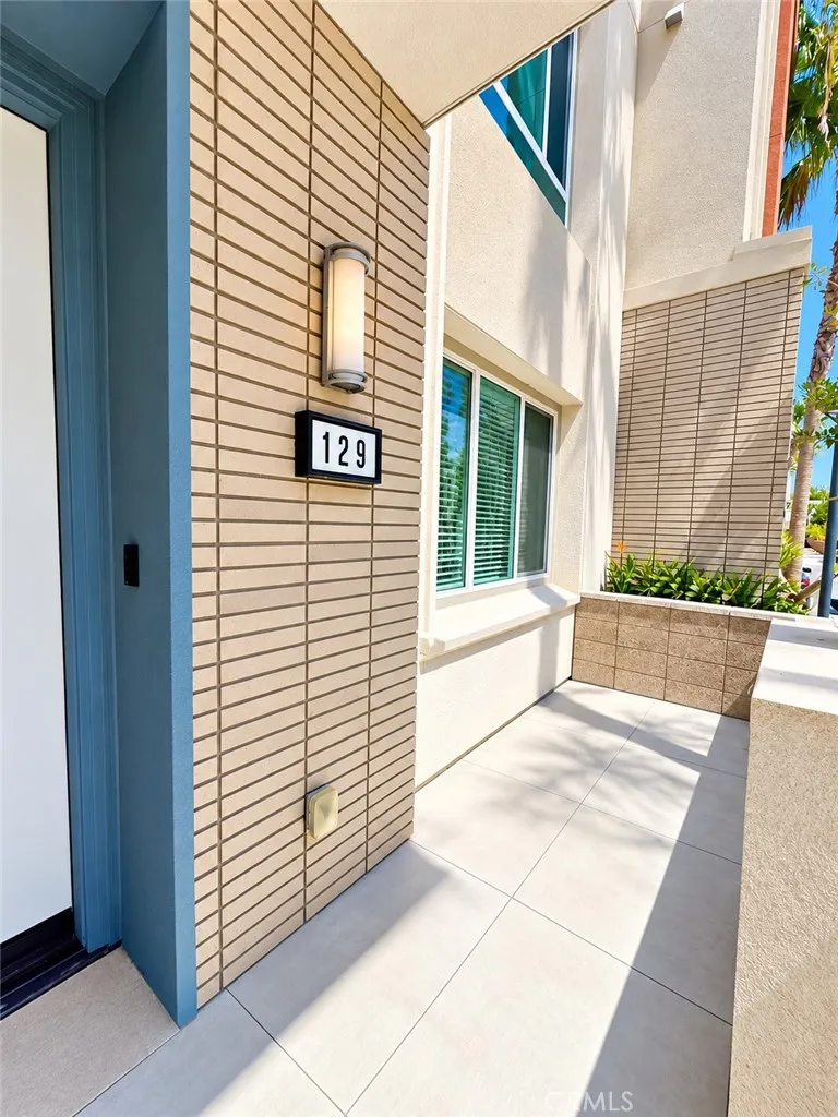 129 Citysquare Irvine, CA 92614