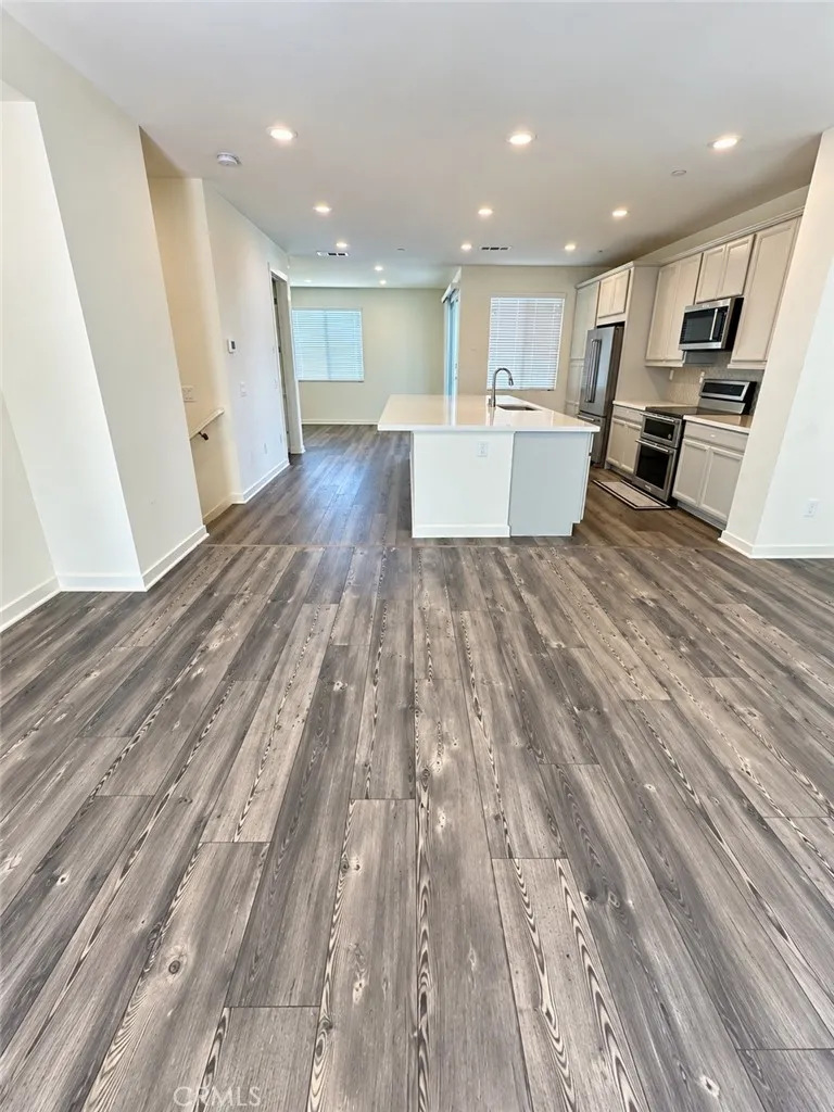 129 Citysquare Irvine, CA 92614