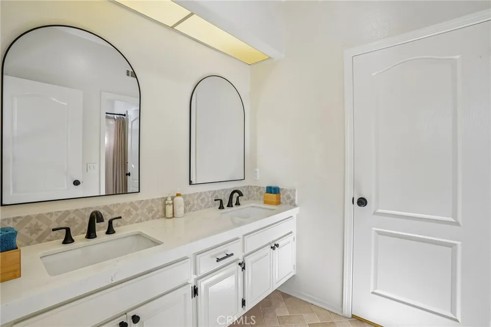 11479 Amberridge Court Moorpark, CA 93021