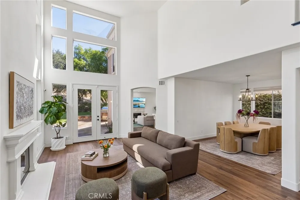 11479 Amberridge Court Moorpark, CA 93021