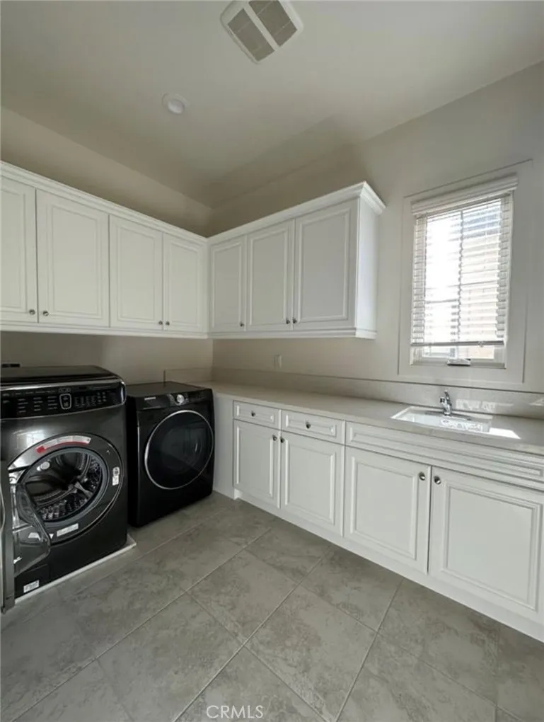114 Spacial Irvine, CA 92618