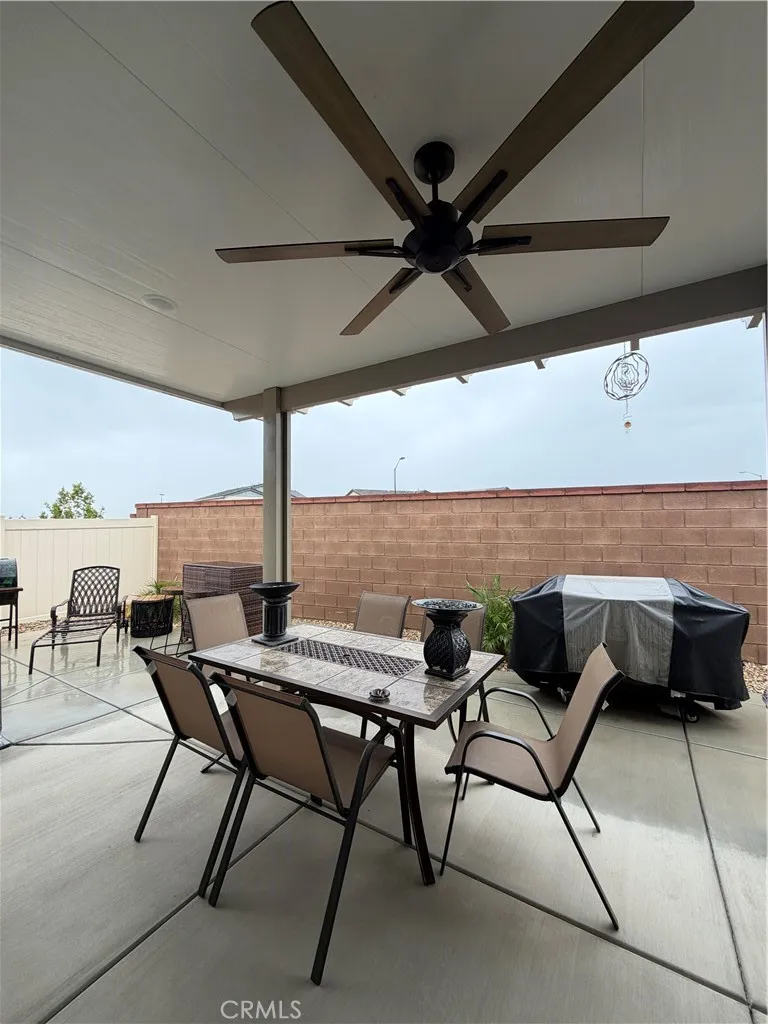 1749 Oleander Banning, CA 92220