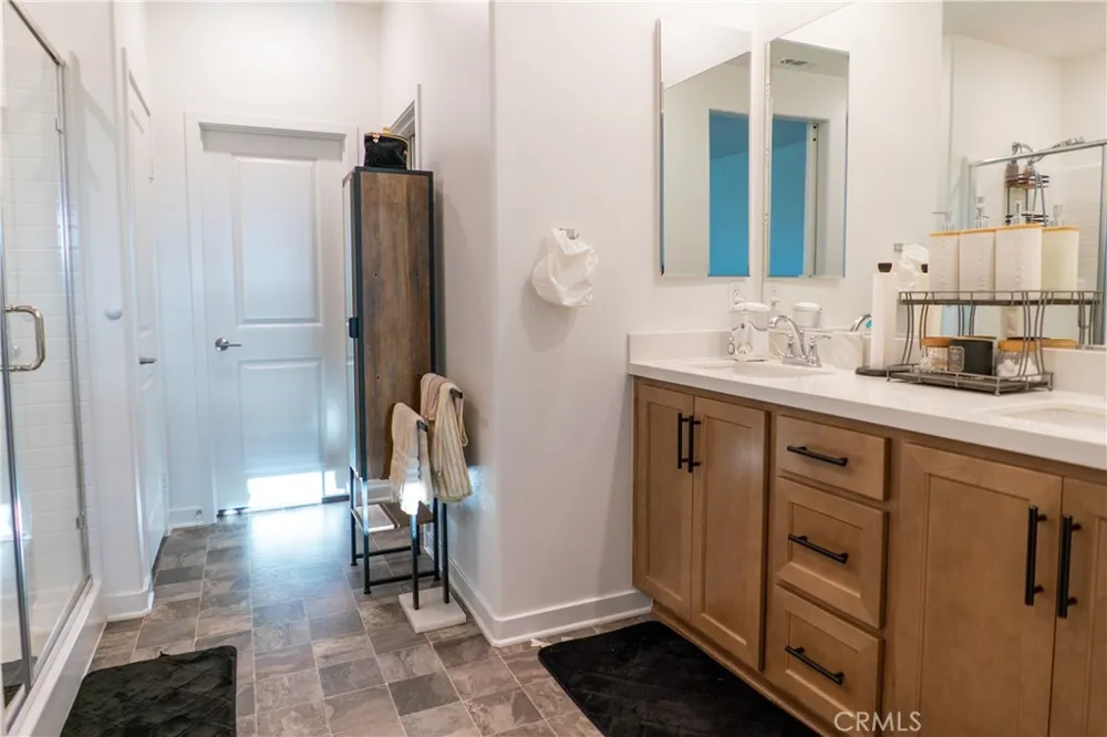 1749 Oleander Banning, CA 92220