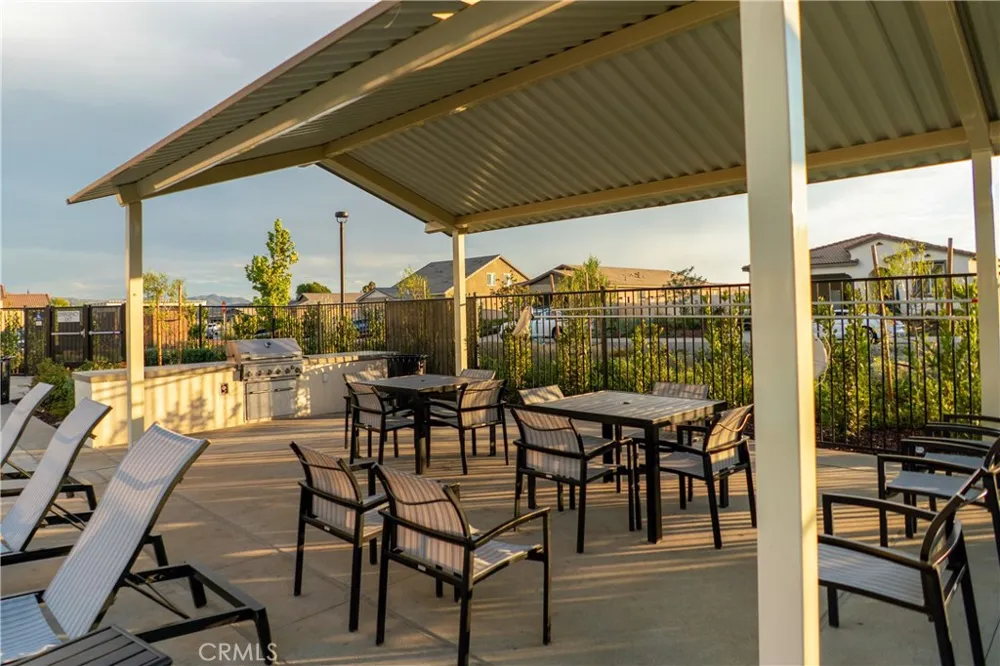 1749 Oleander Banning, CA 92220
