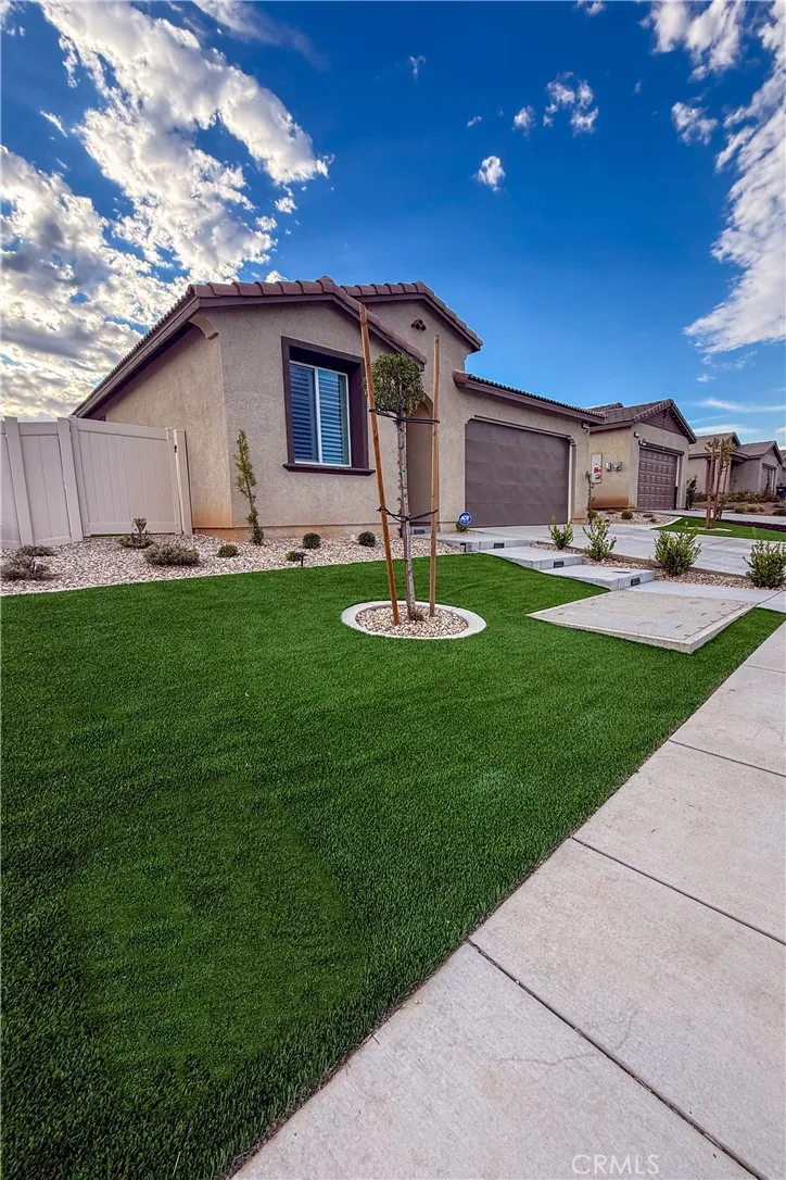 1749 Oleander Banning, CA 92220
