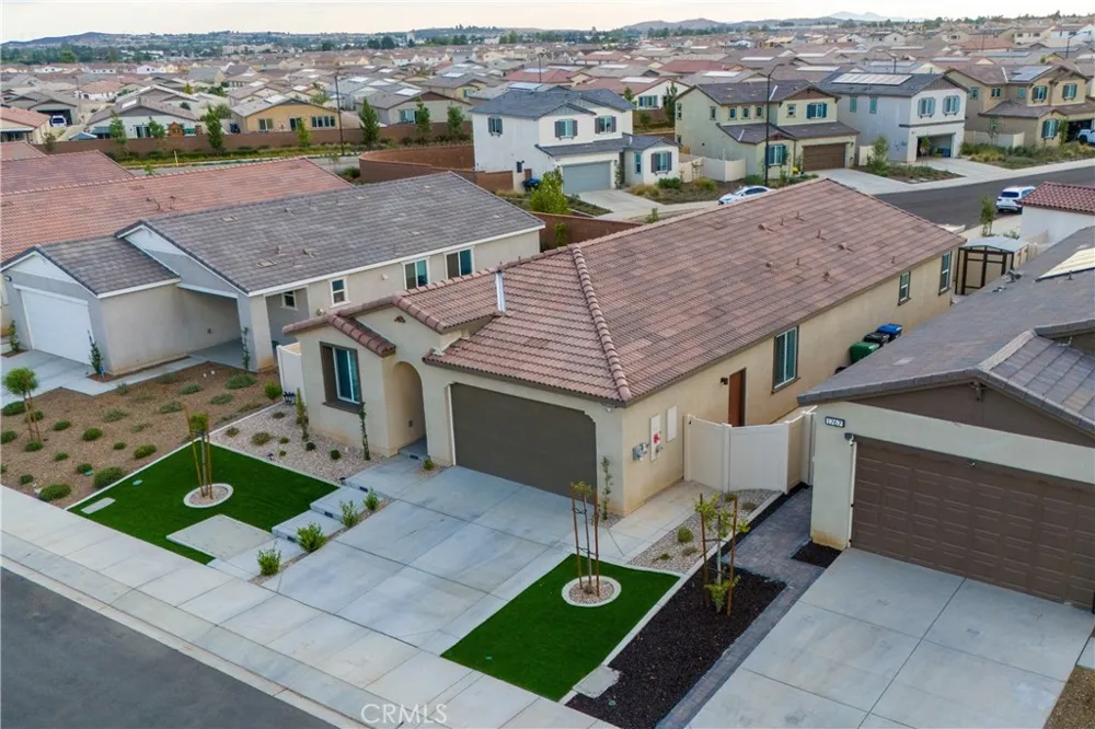 1749 Oleander Banning, CA 92220