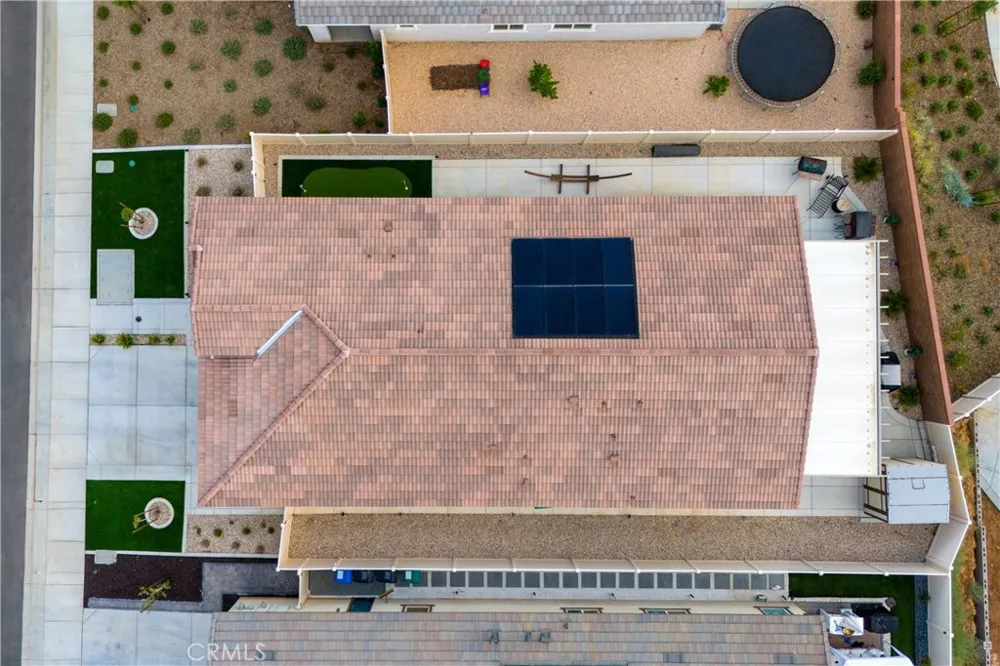1749 Oleander Banning, CA 92220