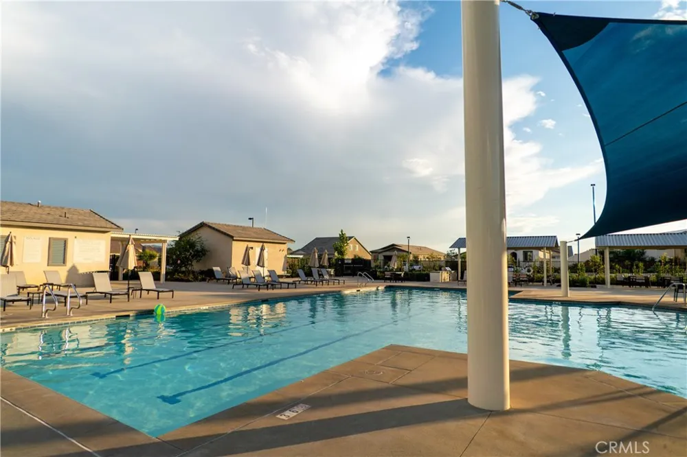 1749 Oleander Banning, CA 92220