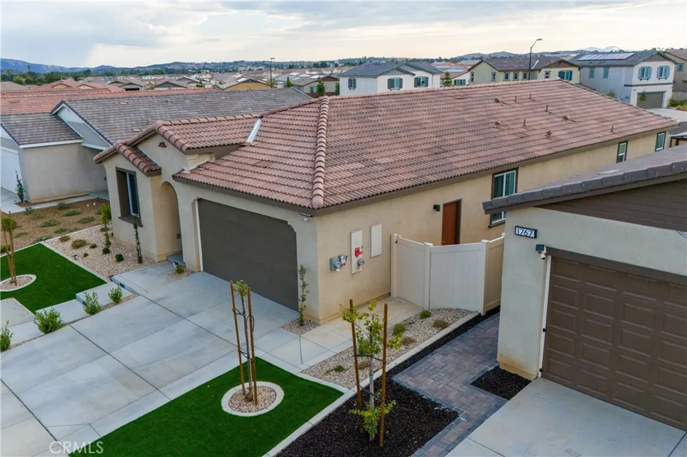 1749 Oleander Banning, CA 92220