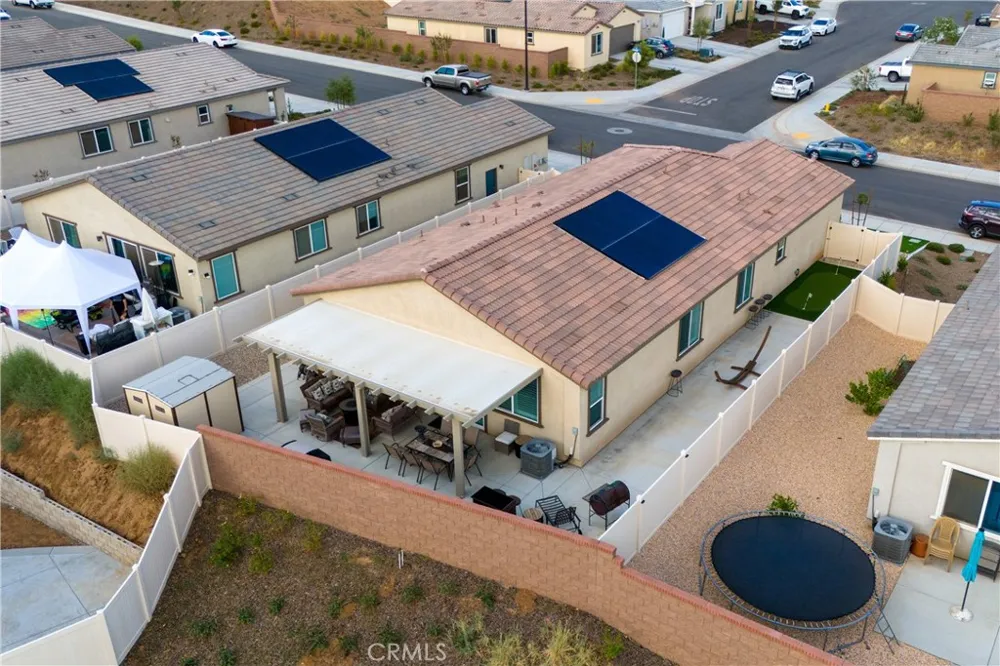 1749 Oleander Banning, CA 92220