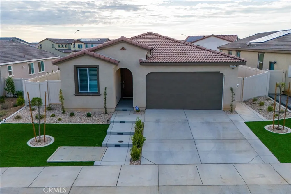 1749 Oleander Banning, CA 92220