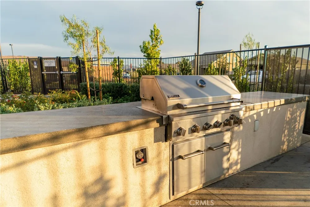 1749 Oleander Banning, CA 92220