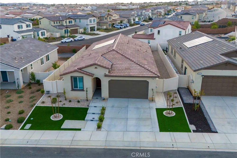 1749 Oleander Banning, CA 92220