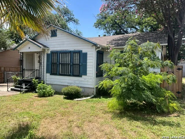 18 ROSEMONT DR San Antonio, TX 78201