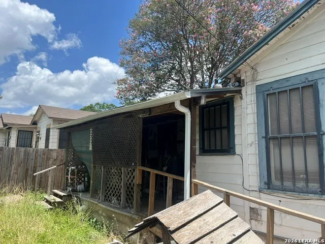 18 ROSEMONT DR San Antonio, TX 78201