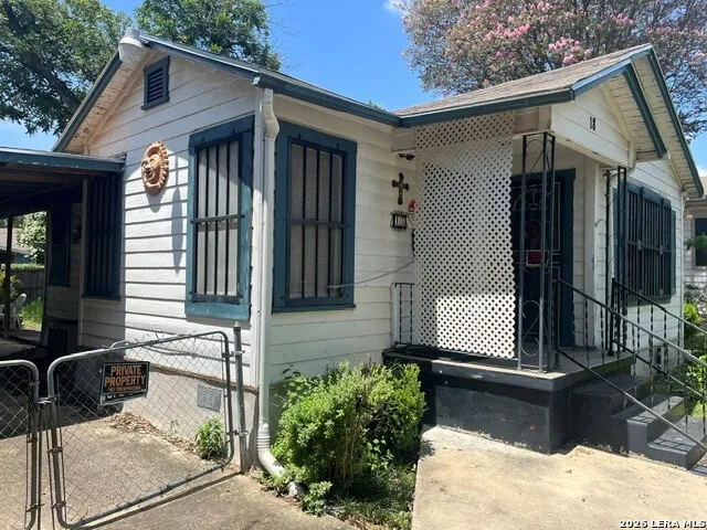 18 ROSEMONT DR San Antonio, TX 78201