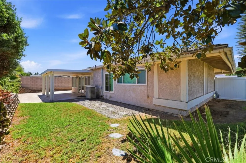 2877 Sulky Court Riverside, CA 92504