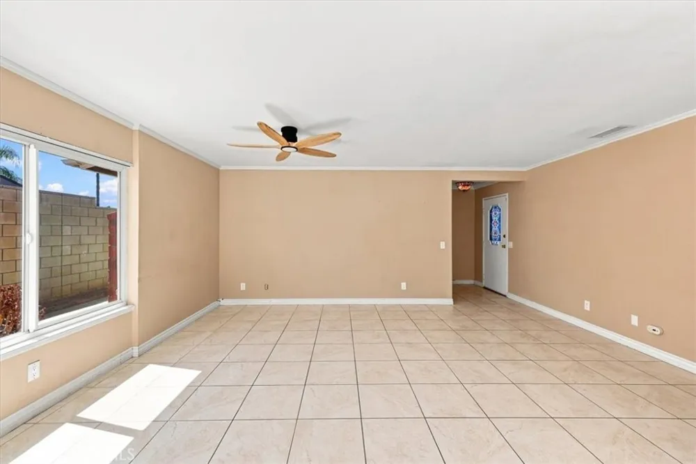 2877 Sulky Court Riverside, CA 92504