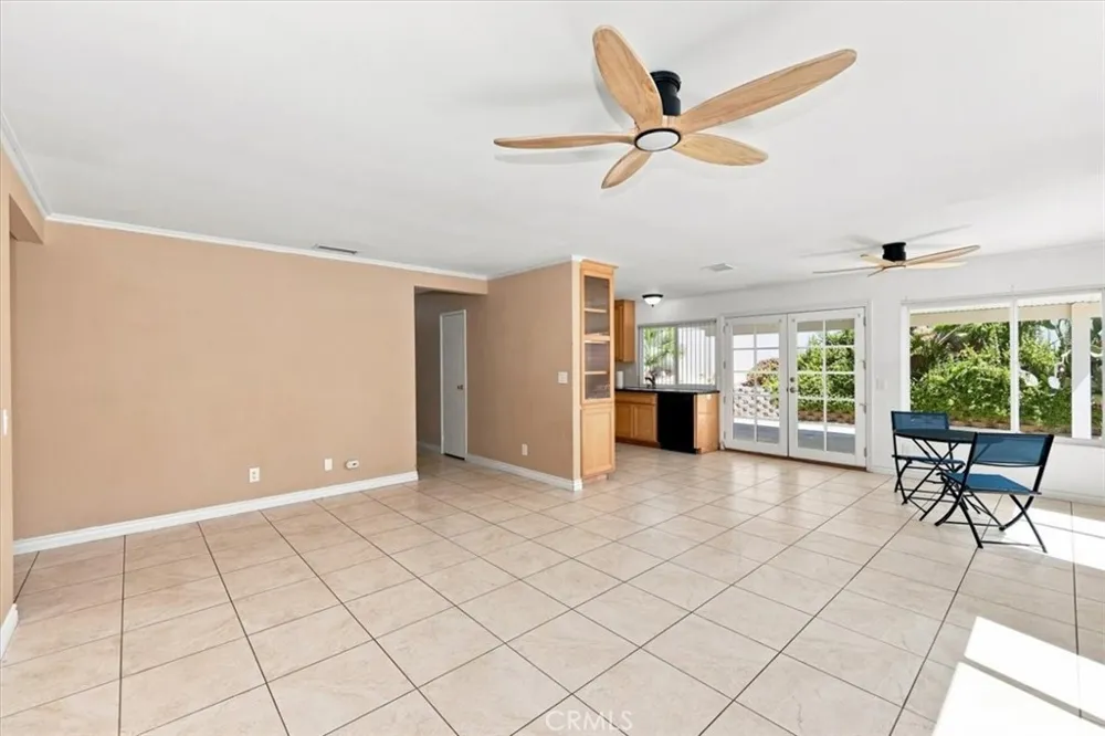 2877 Sulky Court Riverside, CA 92504
