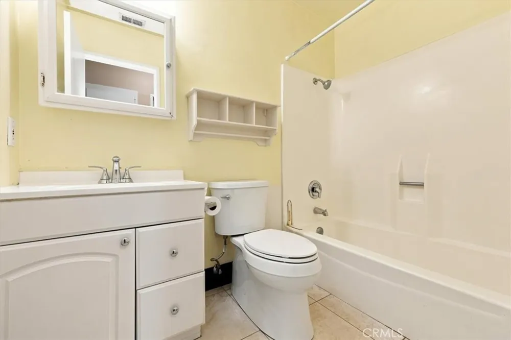 2877 Sulky Court Riverside, CA 92504