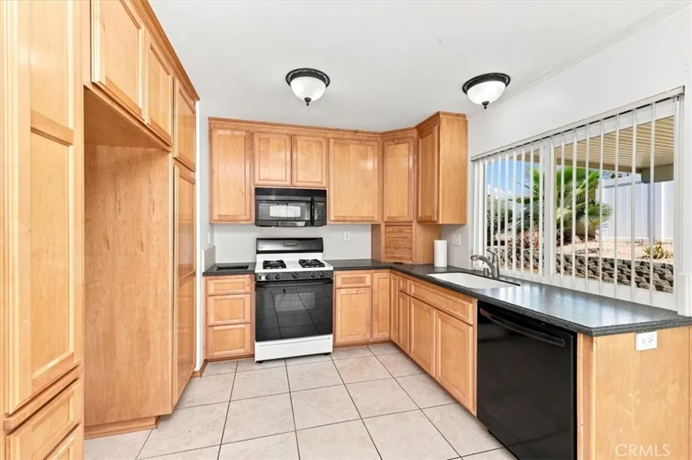 2877 Sulky Court Riverside, CA 92504
