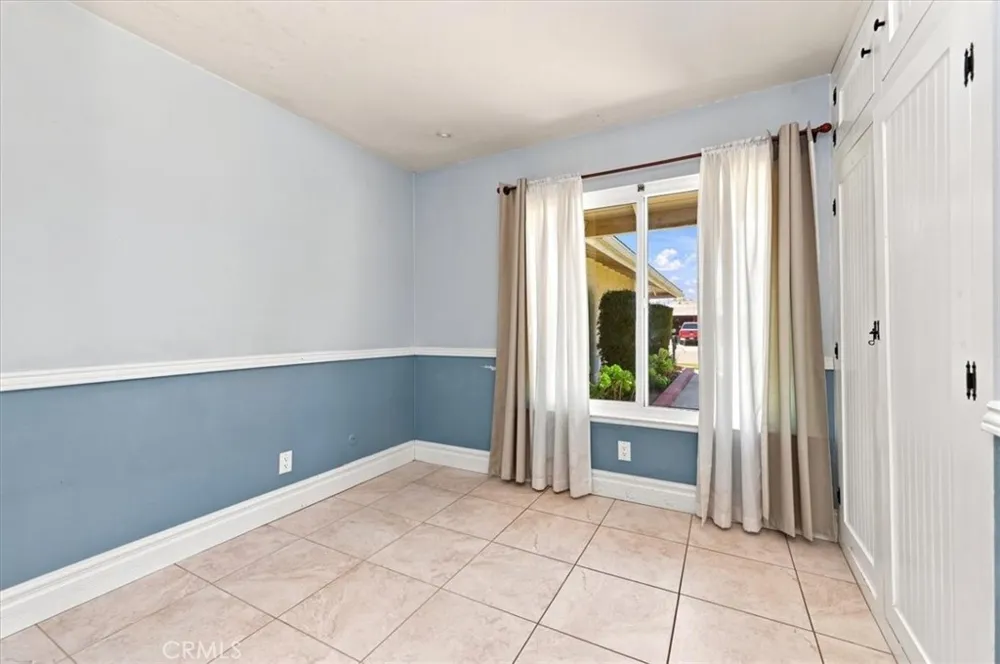 2877 Sulky Court Riverside, CA 92504