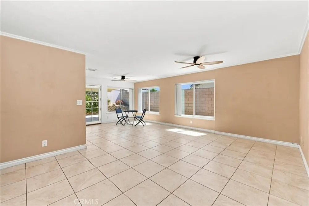 2877 Sulky Court Riverside, CA 92504