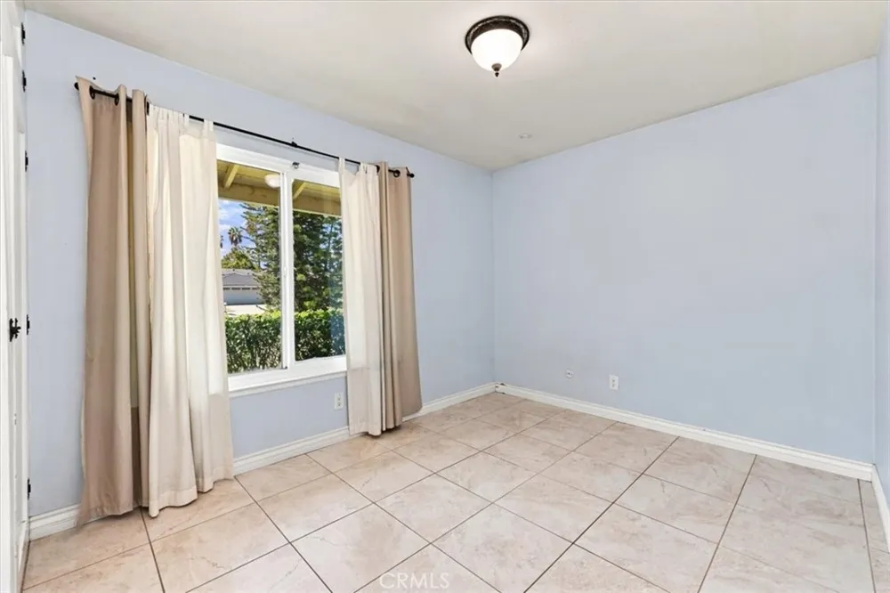 2877 Sulky Court Riverside, CA 92504