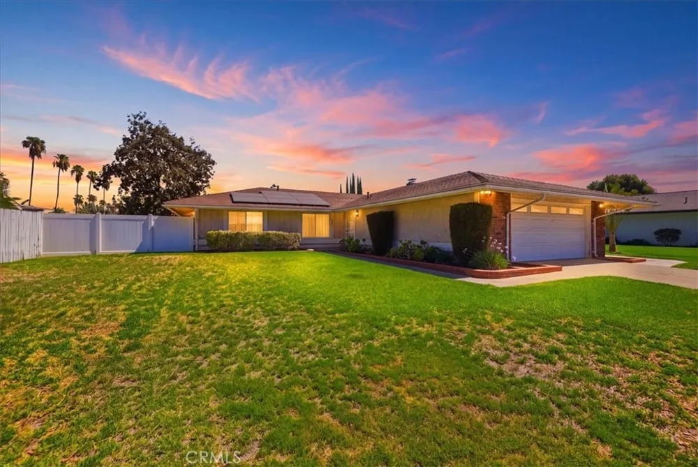 2877 Sulky Court Riverside, CA 92504
