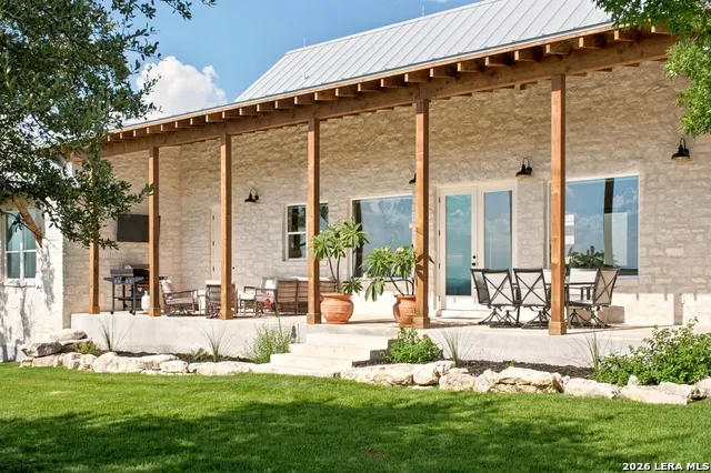 812 PLEASANT VALLEY DR Boerne, TX 78006