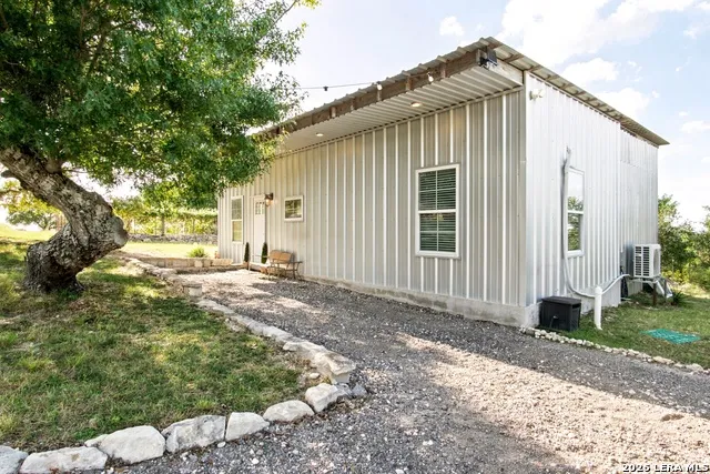 812 PLEASANT VALLEY DR Boerne, TX 78006