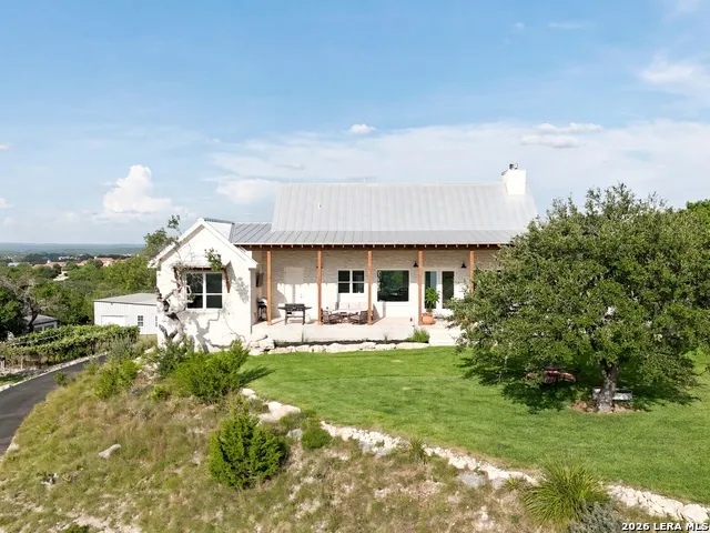 812 PLEASANT VALLEY DR Boerne, TX 78006