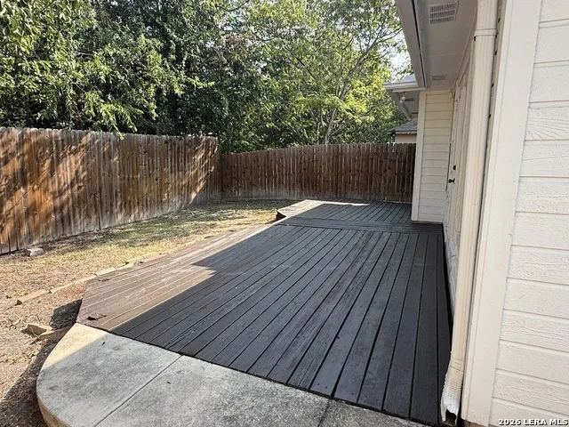 212 DOGWOOD DR New Braunfels, TX 78130