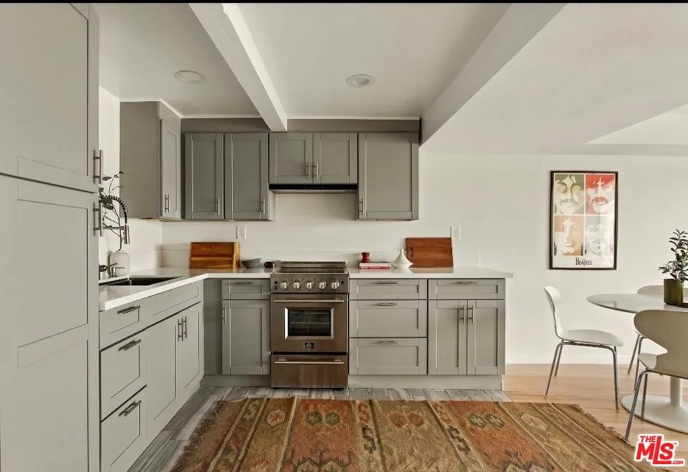 1701 Clinton Street #321 Los Angeles, CA 90026