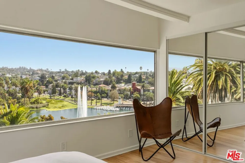 1701 Clinton Street #321 Los Angeles, CA 90026