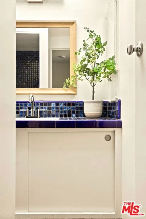 1701 Clinton Street #321 Los Angeles, CA 90026