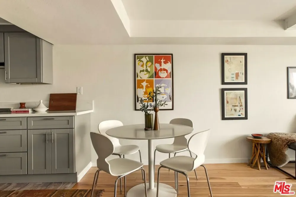 1701 Clinton Street #321 Los Angeles, CA 90026