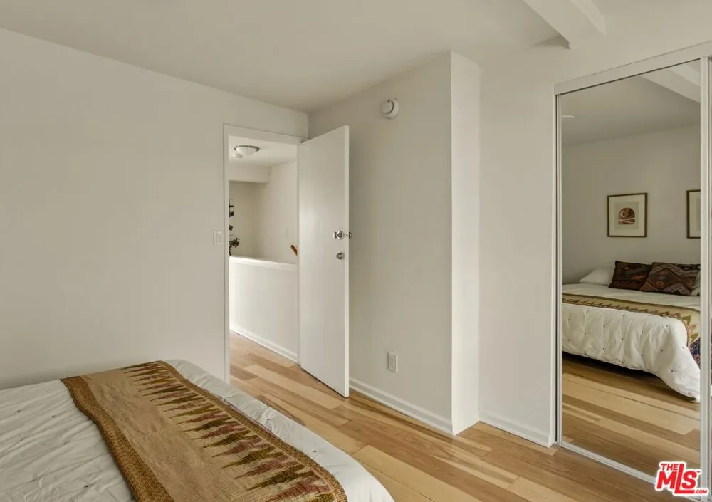 1701 Clinton Street #321 Los Angeles, CA 90026