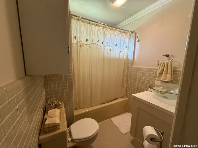 100 Hazel Ave Three Rivers, TX 78071