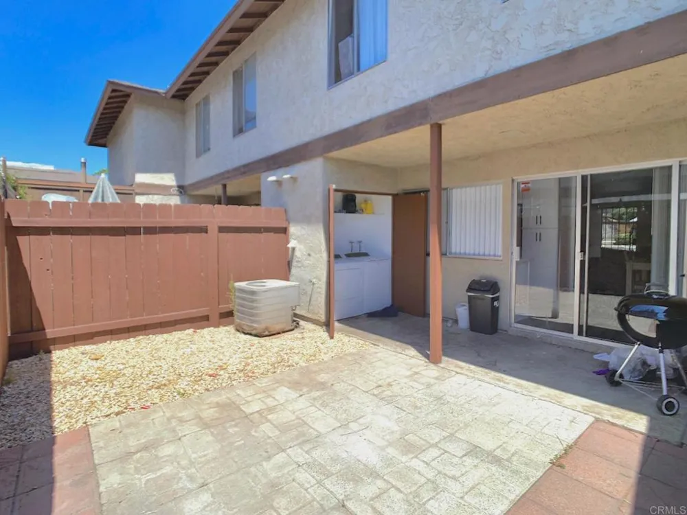 319 Sun Court El Cajon, CA 92021