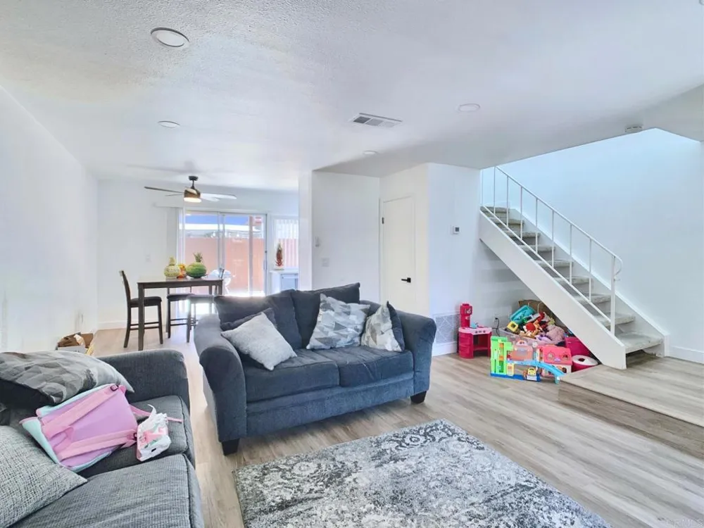 319 Sun Court El Cajon, CA 92021