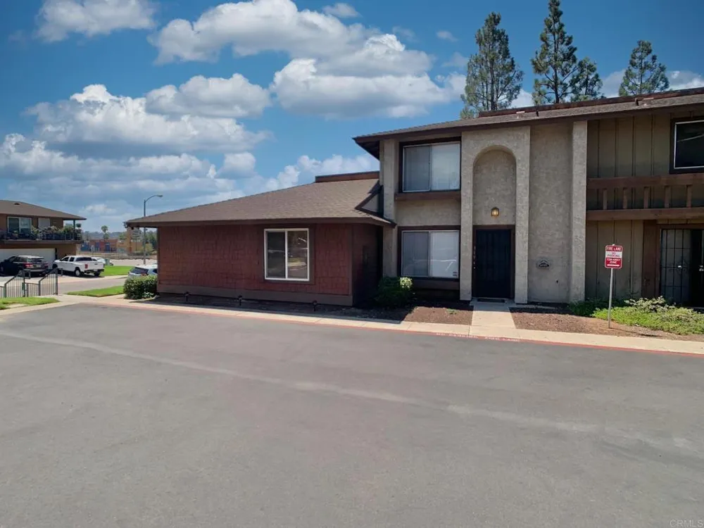 319 Sun Court El Cajon, CA 92021