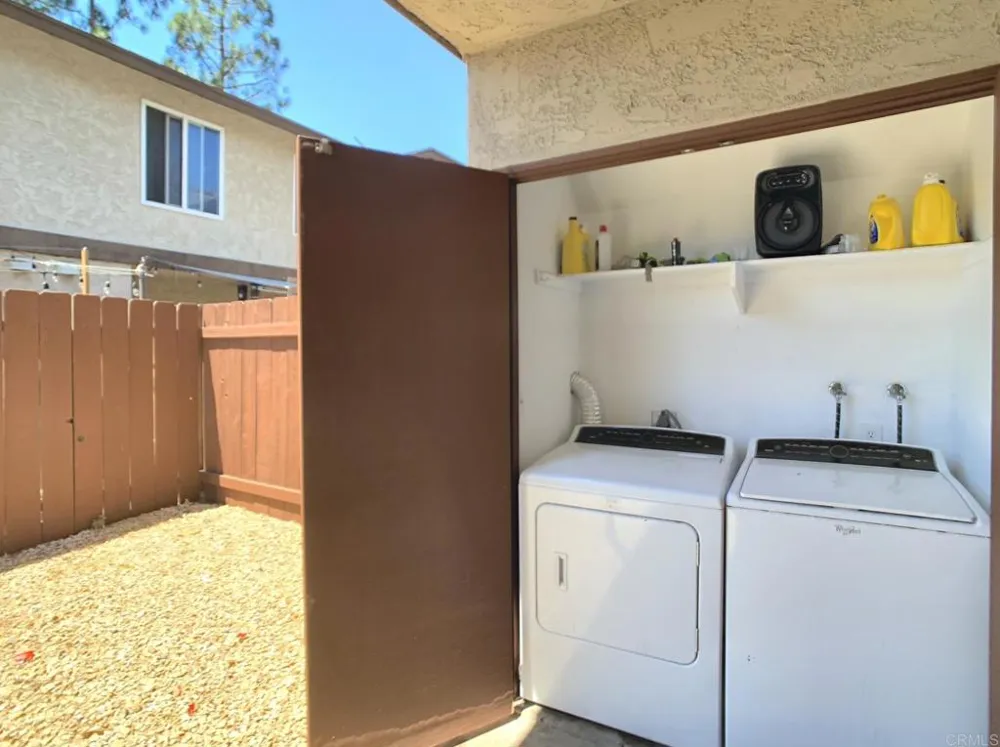 319 Sun Court El Cajon, CA 92021