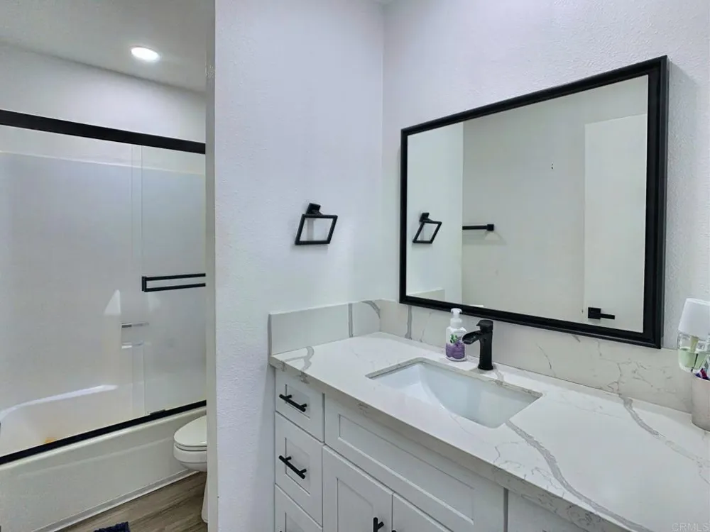 319 Sun Court El Cajon, CA 92021