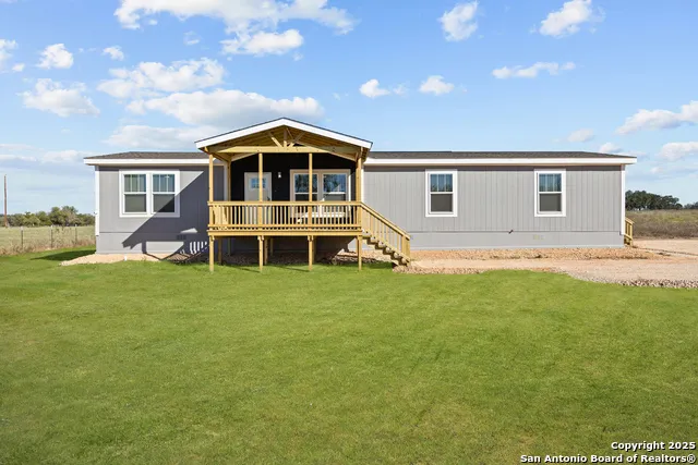 2354 Stevens Rd Somerset, TX 78069