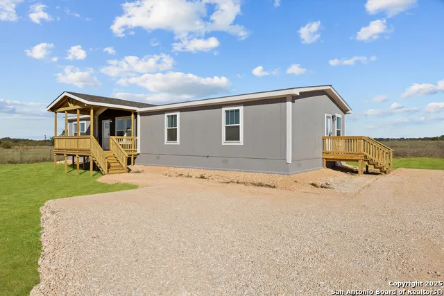2354 Stevens Rd Somerset, TX 78069