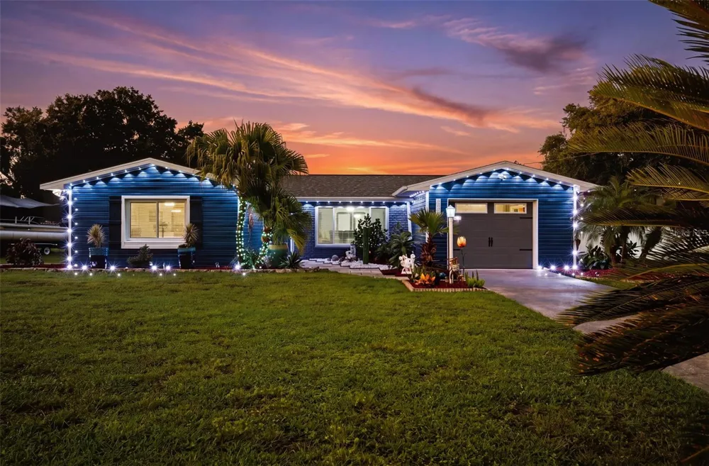 5325 JAMES ROAD Fruitland Park, FL 34731