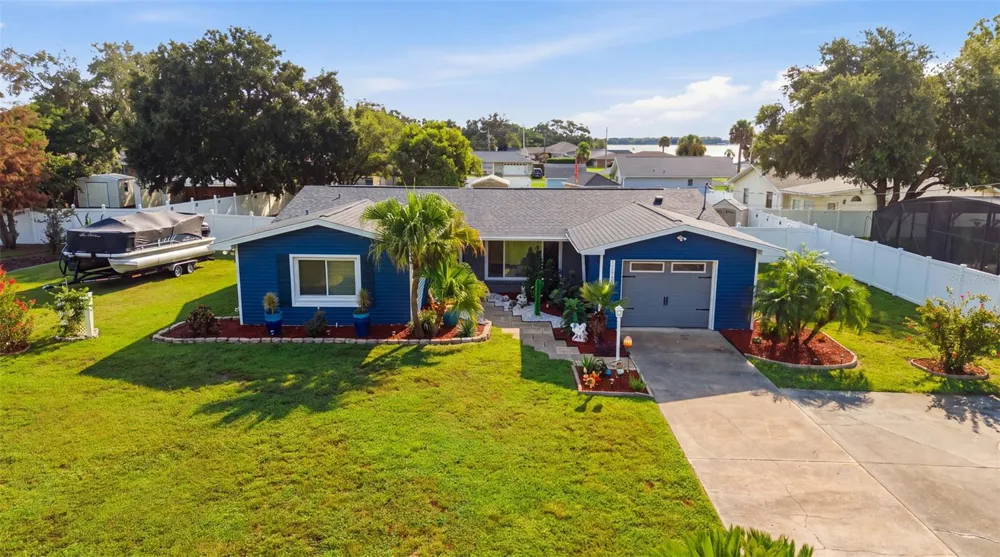 5325 JAMES ROAD Fruitland Park, FL 34731