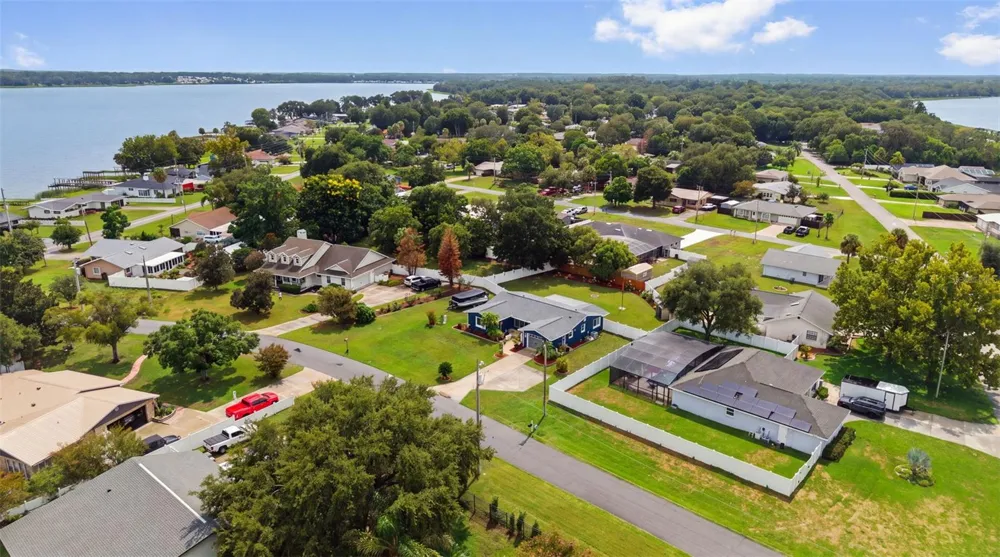 5325 JAMES ROAD Fruitland Park, FL 34731