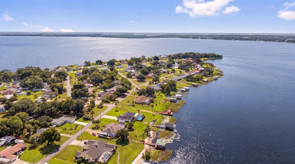 5325 JAMES ROAD Fruitland Park, FL 34731